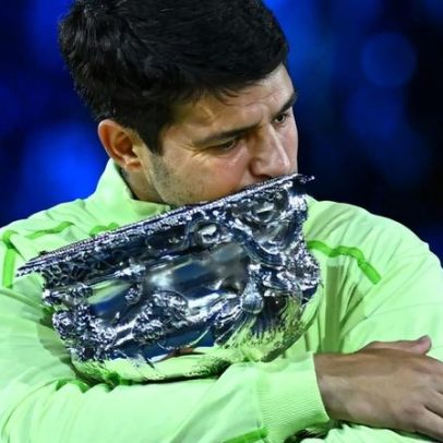 Alcaraz celebra sonho realizado na Austrália e mira Roland Garros