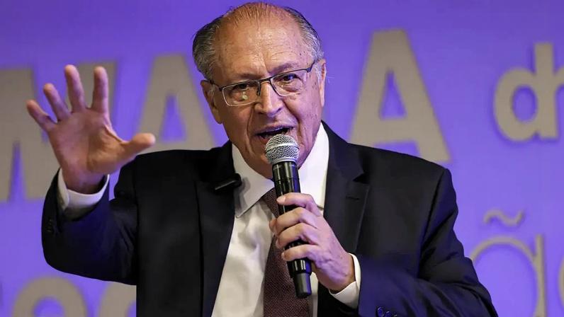 Acordo Mercosul-UE deve entrar em vigor em maio, afirma Alckmin