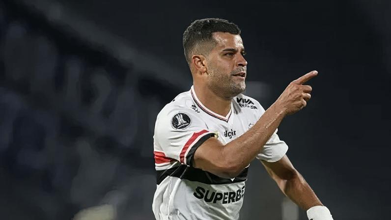Alisson marcou o gol da vitória tricolor contra o Talleres.