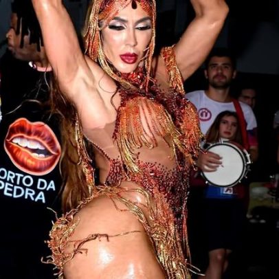 Rainha das Supercoxas exibe músculos e bronzeado em look revelador