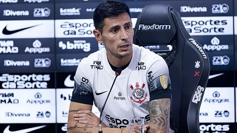 Fabrizio Angileri em entrevista coletiva do Corinthians