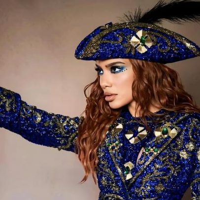 Anitta exibe fantasia do projeto Ensaios da Anitta em Ribeirão Preto