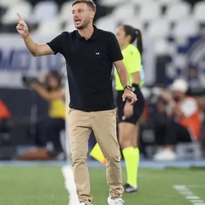 Botafogo anuncia relacionados para jogo contra Grêmio após desfalque de peso