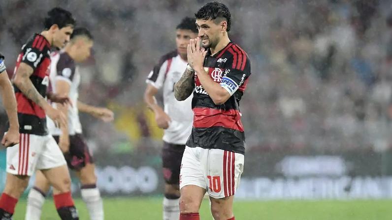 Arrascaeta lamenta derrota na Recopa e vê Flamengo longe do ideal