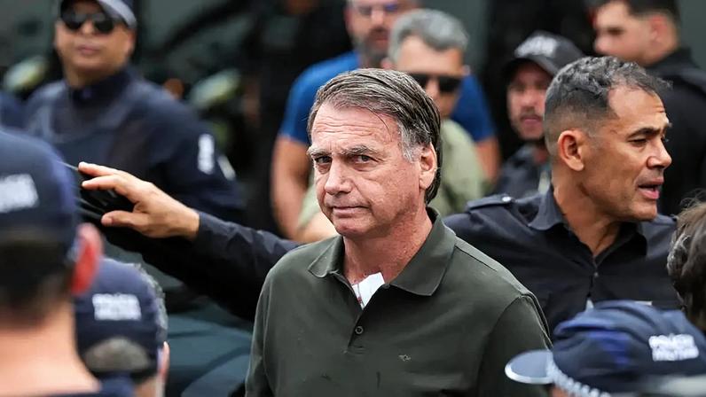 STF mantém prisão preventiva de Bolsonaro