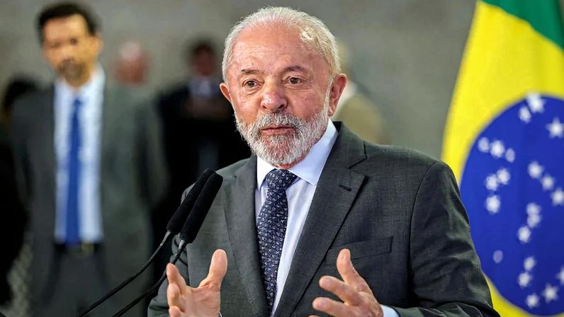 Brasil está disposto a ajudar na crise entre EUA e Venezuela, afirma Lula