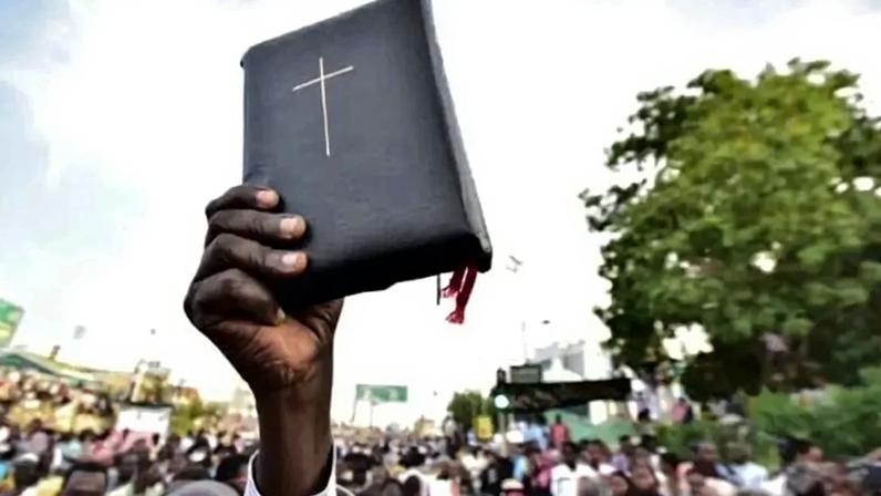Calvary Episcopal Church em Memphis financia memorial para vítimas do mercado de escravos.