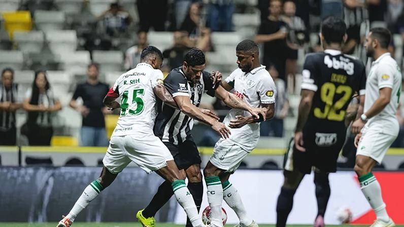 Atlético-MG e América-MG empatam pela semifinal do Mineiro com golaços