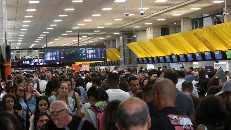 Lula anuncia pacote de R$ 4,6 bi para ampliar 11 aeroportos