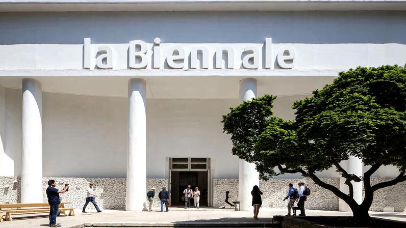 Equipe curatorial da Bienal de Veneza explica visão de Koyo Kouoh