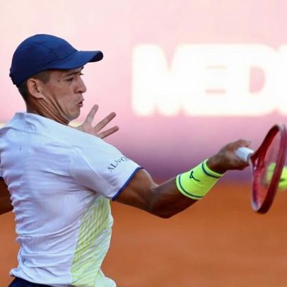 Baez e Darderi confirmam favoritismo na estreia em Buenos Aires