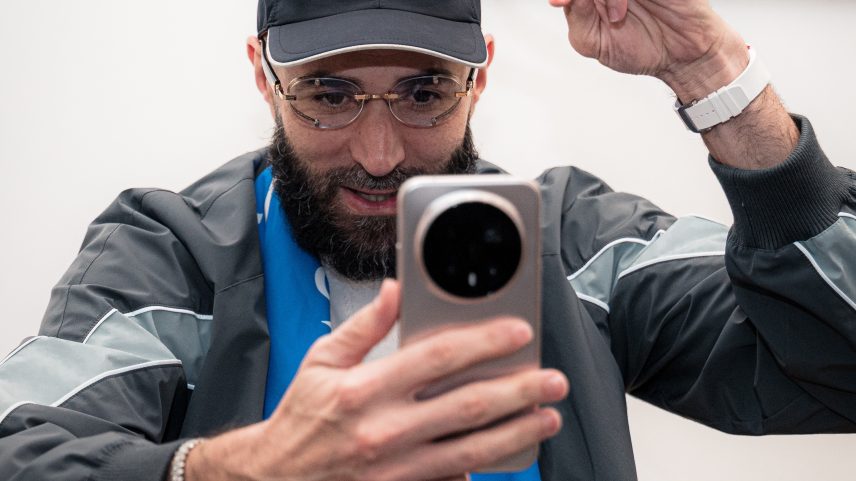 Benzema assinou contrato de 18 meses com o Al-Hilal — Foto: Divulgação / Al-Hilal