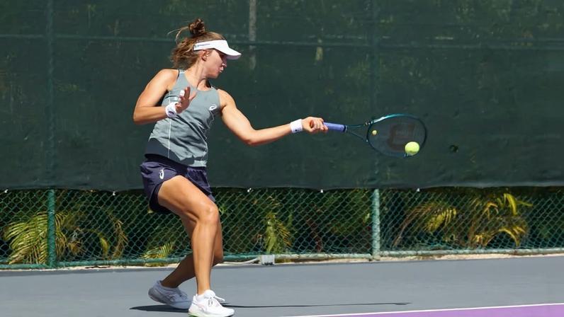 Bia inicia treinamentos no México para disputa de WTA 500