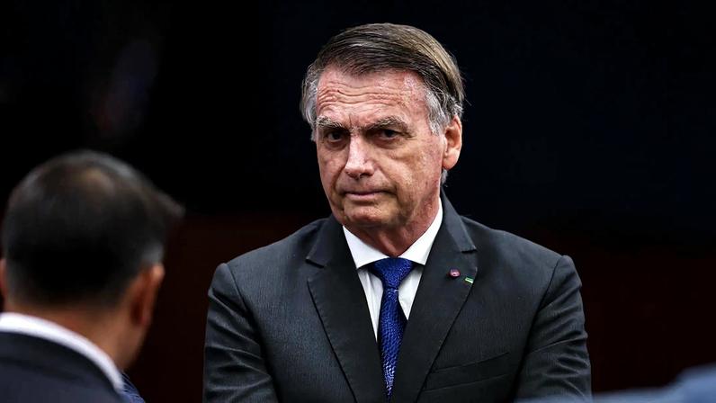 STM dá 10 dias para Bolsonaro apresentar defesa em processo sobre expulsão do Exército