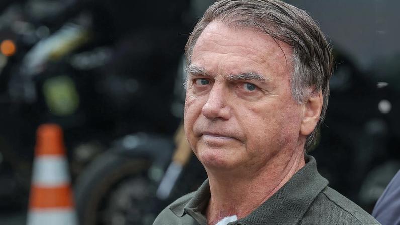 Defesa afirma que Bolsonaro piorou na prisão e cobra laudo da PF com urgência