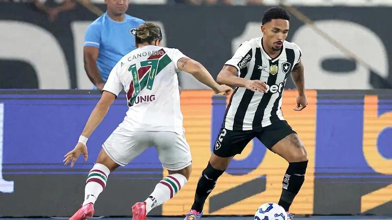 Botafogo e Fluminense se enfrentam pelo Brasileirão 2025 no Nilton Santos (Foto: Vitor Silva / Botafogo)
