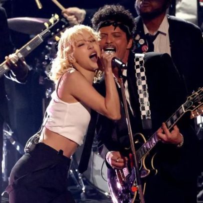 Bruno Mars e Rosé levam pop-punk ao Grammy com APT