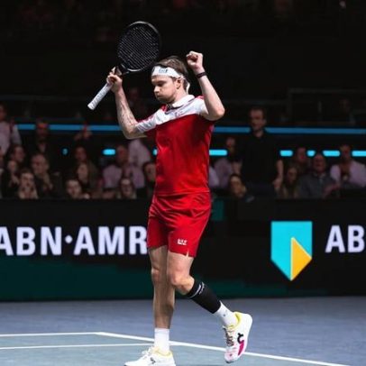 Bublik celebra vitória nº 200 na ATP e encara Aliassime na semifinal