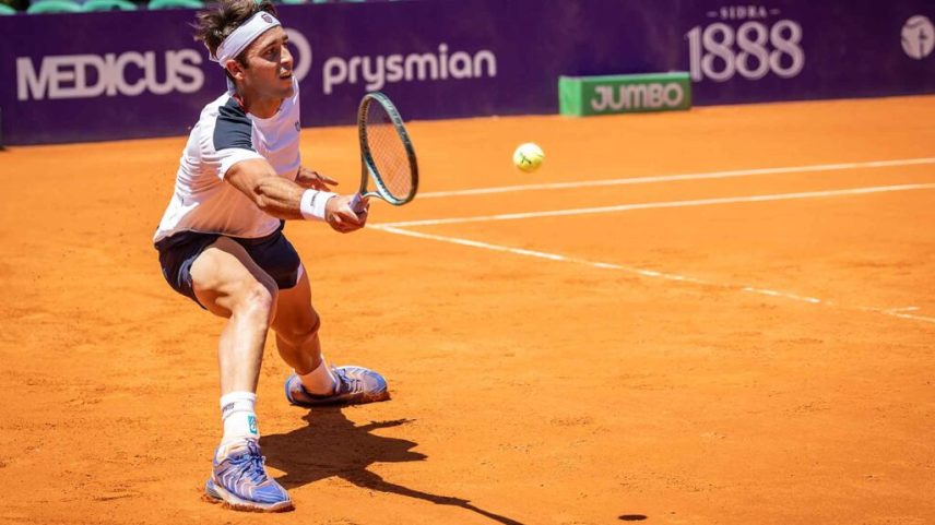 Etcheverry vence duelo de 3h37 e avança às quartas, Berrettini é eliminado