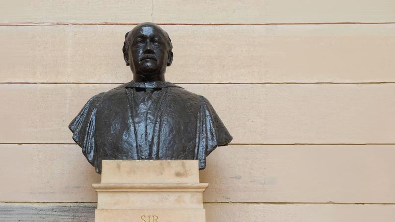 Busto de Edwin Lutyens removido da residência presidencial na Índia