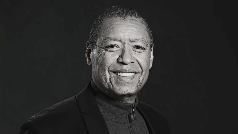 Morre Ron Kenoly, voz que marcou o louvor mundial