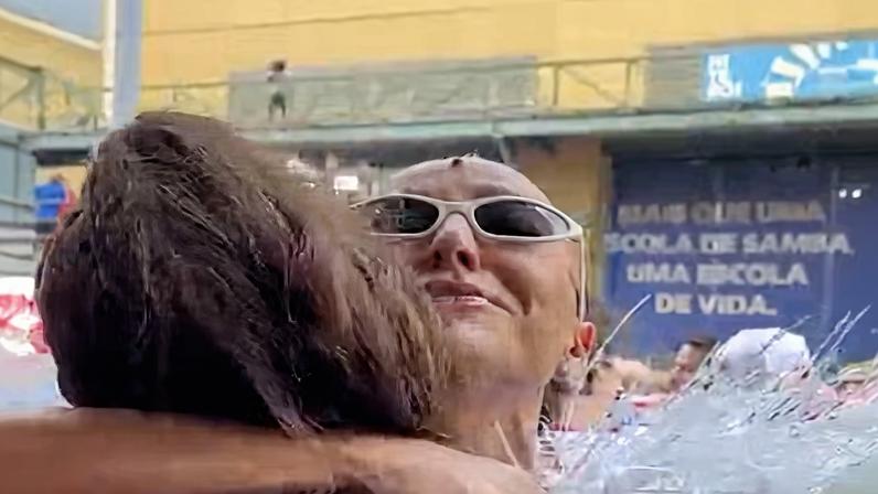 Sabrina Sato se emociona com vitória de Juliana Paes na Viradouro