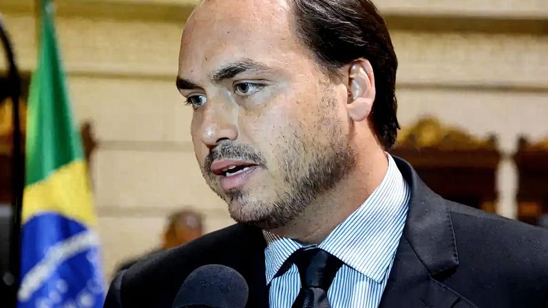 Carlos Bolsonaro é pré-candidato ao Senado por Santa Catarina. (Foto: CMRJ)