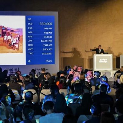 Pintora saudita supera Picasso na segunda venda da Sotheby’s em Diriyah