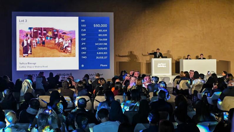Pintora saudita supera Picasso na segunda venda da Sotheby’s em Diriyah