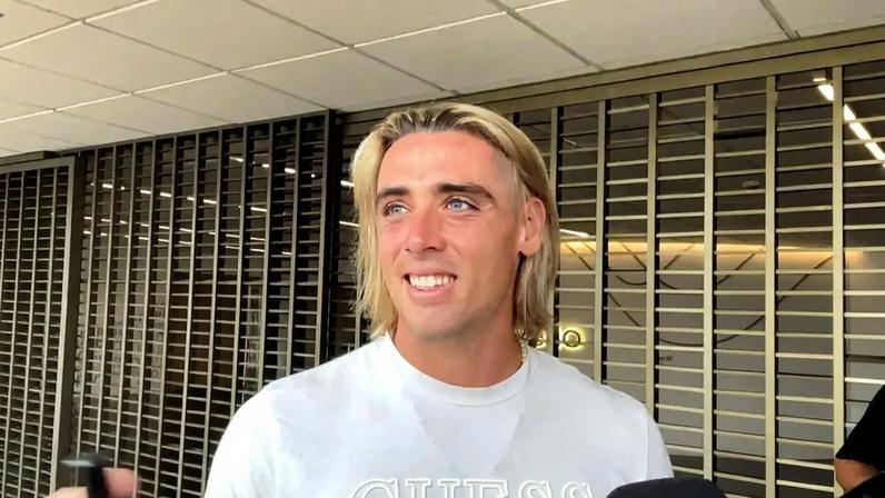 Claudio Spinelli chega ao Rio para assinar contrato com o Vasco