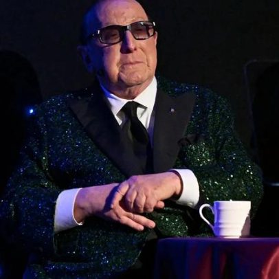 Clive Davis recebe grandes estrelas em festa de Grammys