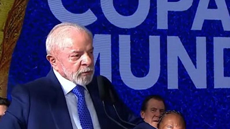 Lula afirma que Copa Feminina no Brasil precisa redimir vexame de 2014