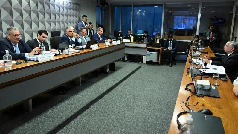 Sessão da CPMI do INSS no final do ano passado. (Foto: Carlos Moura/Agência Senado)