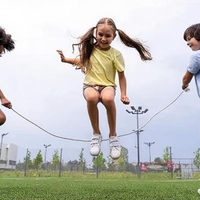 Pais buscam alternativas a telas e priorizam experiências reais para crianças