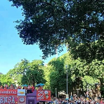 Brasil conhece o primeiro bloco de Carnaval da história.