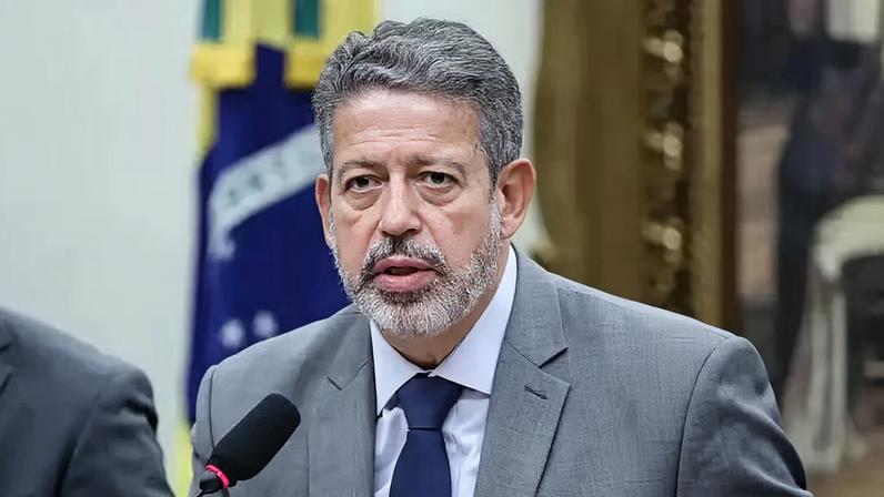 Arthur Lira (PP-AL), ex-presidente da Câmara, terá de ficar frente à frente com deputado que denunciou irregularidades com emendas — Foto: Kayo Magalhães/Câmara dos Deputados via BBC