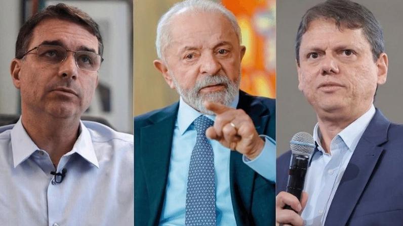 Dá esq. para dir., Flávio Bolsonaro (PL), Lula (PT) e Tarcísio de Freitas