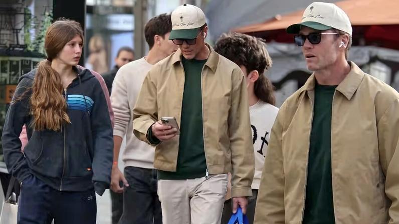 Tom Brady mima filhos, Vivian e Benjamin, em dia de compras — Foto: The Grosby Group