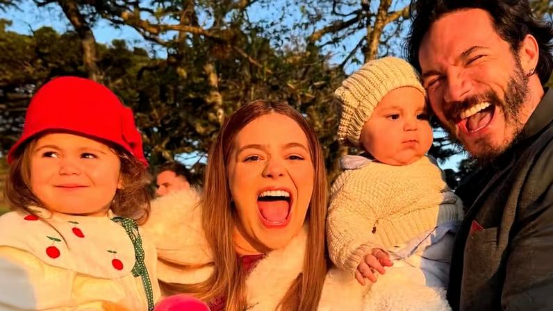 Viih Tube e Eliezer viajam com os filhos, Lua e Ravi — Foto: Reprodução/Instagram