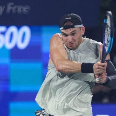 Draper vence no retorno à ATP; Aliassime avança
