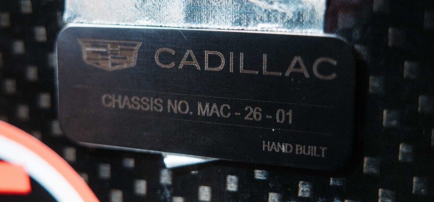 Cadillac presta homenagem a Mario Andretti pelo primeiro carro da F1