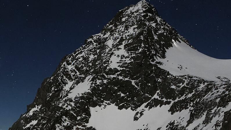 Vítima foi encontrada a 50 metros do cume do Grossglockner, montanha mais alta da Áustria. Foto: foto-webcam.eu/Reprodução