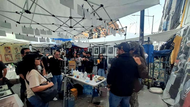 Galeria de mercado de rua na Cidade do México facilita acesso à arte