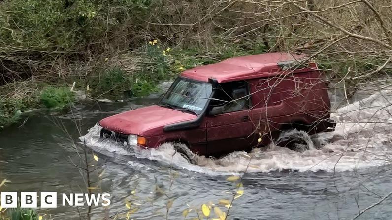 Raros rios de calcário permitem uso legal de 4x4 para lazer