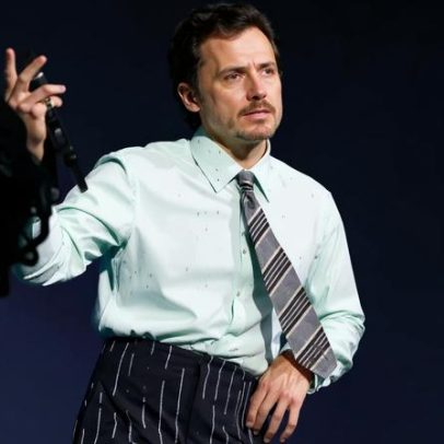 Harry Styles abre o BRIT Awards 2026 com performance de Aperture