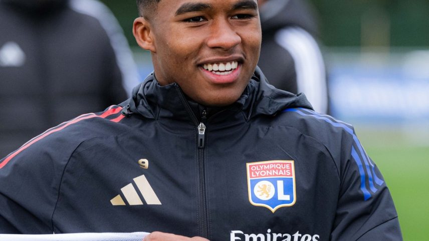 Endrick vira fiscal de treino no Lyon e cobra por atraso