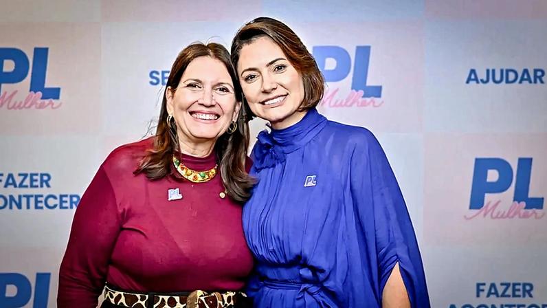 Bia Kicis e Michelle Bolsonaro. (Foto: Zack Stencil / PL Mulher)