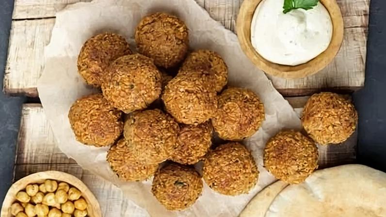 Grão-de-bico oferece 8 receitas vegetarianas práticas e saudáveis