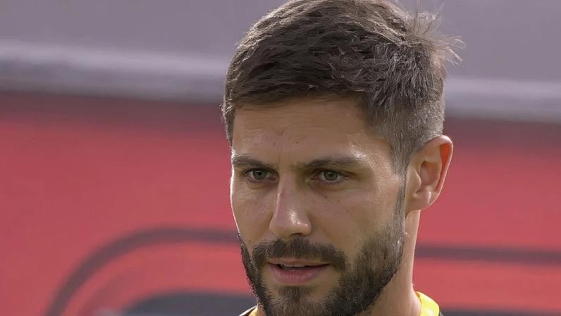 Jonas vence prova do líder no 'BBB 26', deixa aliada 'de lado' e atitude vira piada na web: 'Quase chorando'