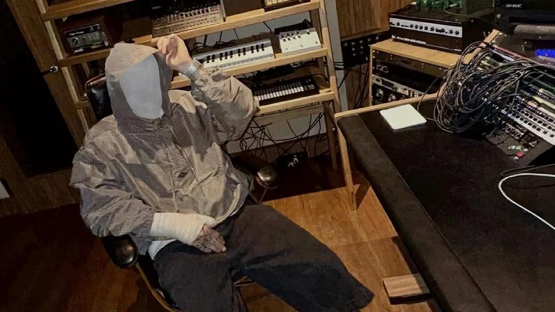 Felipe Poeta retoma atividades nos estúdios após problema de saúde